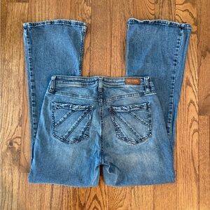 Shyanne Bootcut Jeans in Light Blue Denim